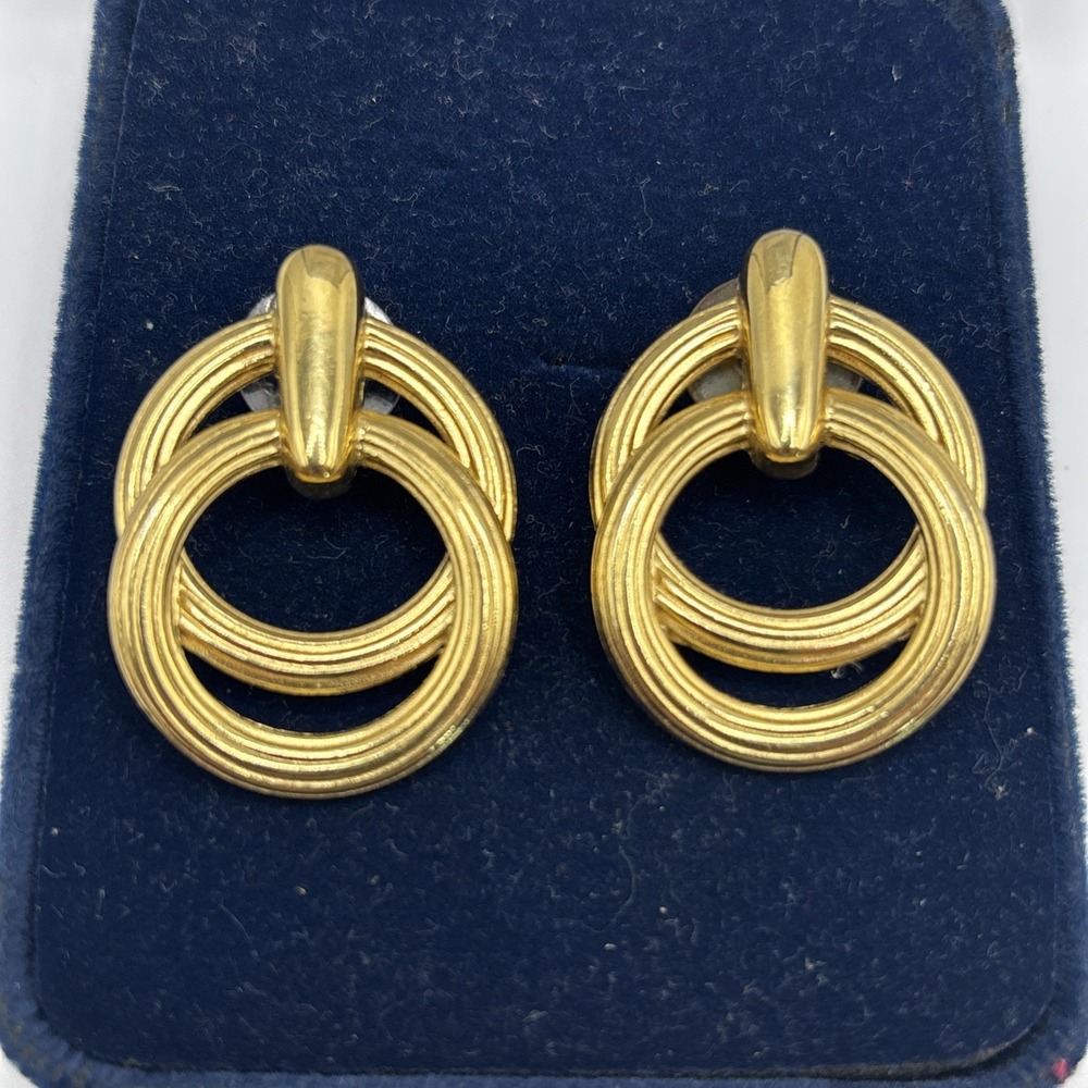 Vintage Signed TRIFARI Gold Tone Double Hoop Earrings